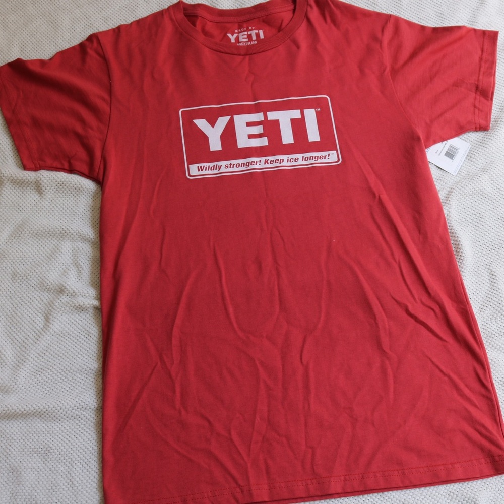 NWT YETI T-SHIRT